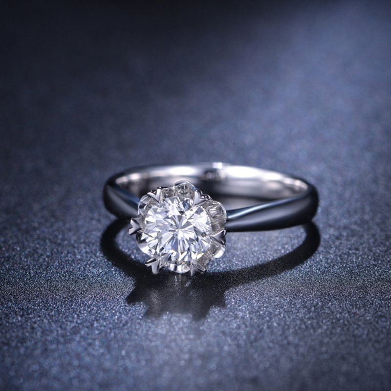 钻石凤凰 18k白金戒指女单钻约100分钻戒一克拉经典直臂雪花钻戒(约