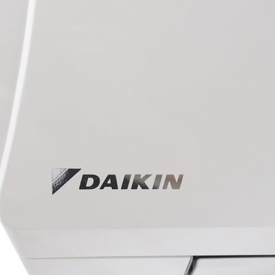 大金（DAIKIN）FTXF125KC-W空调 1P变频冷暖一级能效壁挂式空调（约10-16㎡）全铜连接管 3-D气流 具备上下左右全方位扫风功能 健康舒适无死角