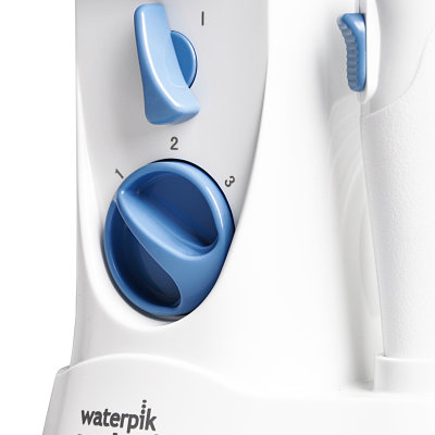 洁碧（Waterpik）WP-250EC 精致型水牙线 三段压力设置 改善牙龈美白洁齿 强劲脉冲水流 包含2支喷头